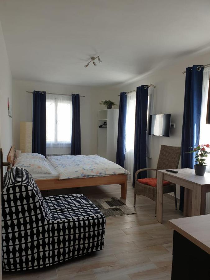 Penzion Sklar Nový Bor Exteriör bild