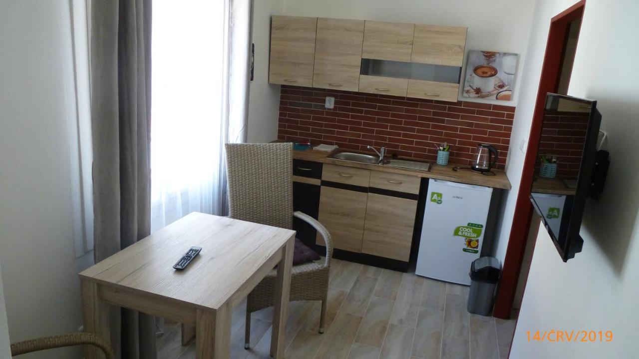 Penzion Sklar Nový Bor Exteriör bild
